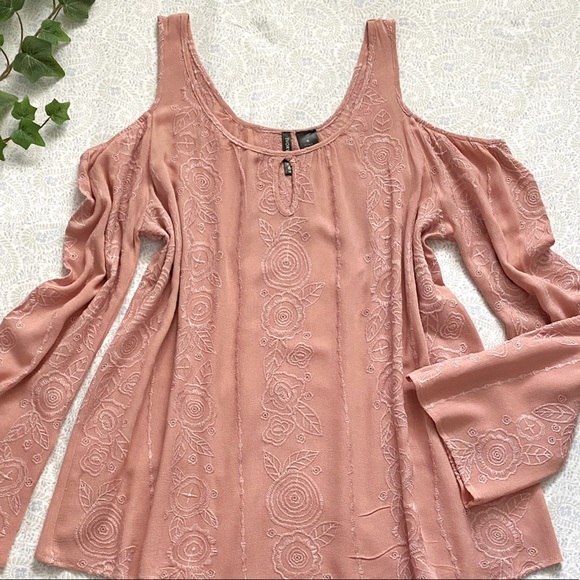 Ivory Love Tops - Ivory Love rose print cold-shoulder blouse, pink